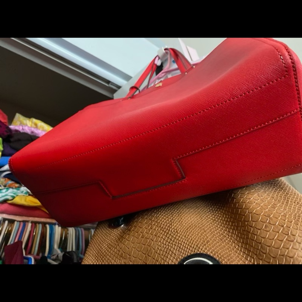 Tory Burch Tote! - Picture 4 of 4